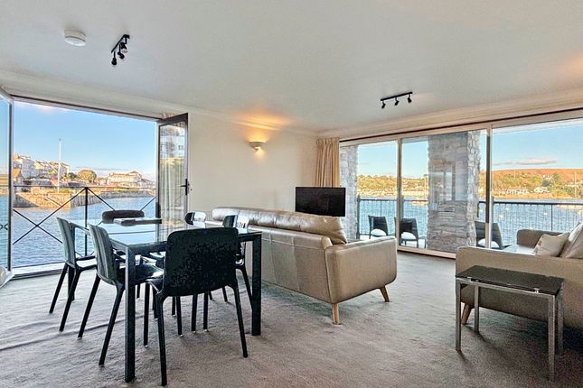 11 Admirals Quay, Falmouth photo 2