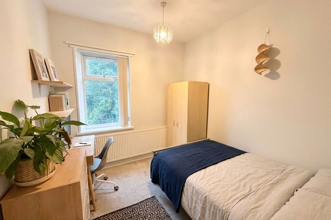 23 Kingswood Road, Manchester photo 3