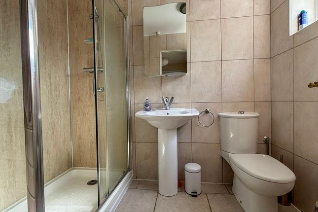 Room 5 (First Floor LH Side Front), 1, Nuffield Road, Cambridge photo 4