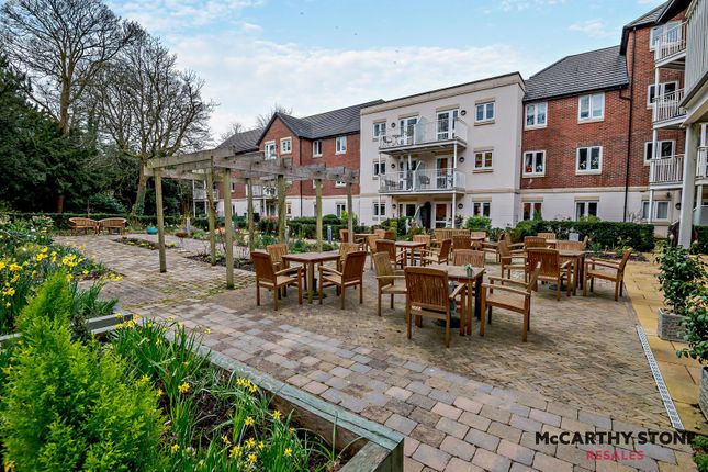 Flat for sale in Shackleton Place, Devizes, Wiltshire
