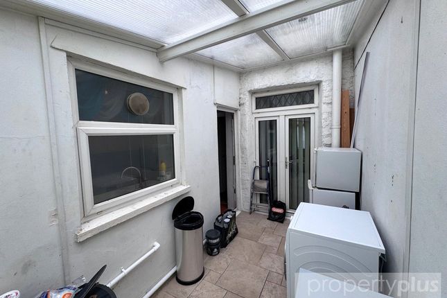 39, Lake Street, Rhondda Cynon Taff photo 5