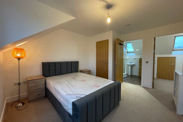 26, Colbrand Grove, Birmingham photo 4