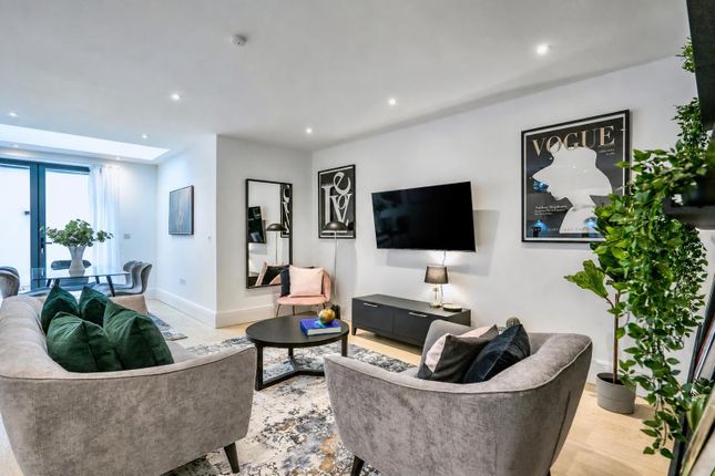 Flat 2, 64 Lincoln's Inn Fields, Holborn photo 4