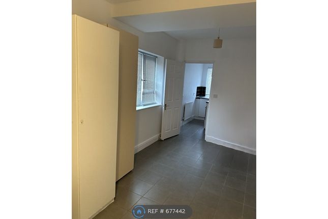 Goodwood Avenue, Enfield photo 4