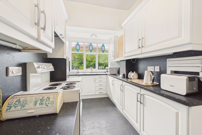 83 Calderwood Crescent, Gateshead photo 3
