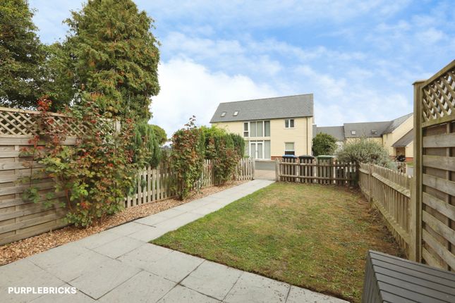 Nursery Close, Southam photo 3