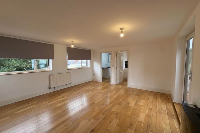 Apt 8, Bloomfield Road, Blackpool photo 4