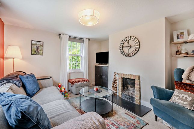 1 Holmwood Park Farm Cottages,, Mill Lane, Dorking photo 5