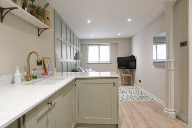 2 Victoria Bar Apartments, Victor Street, York photo 4