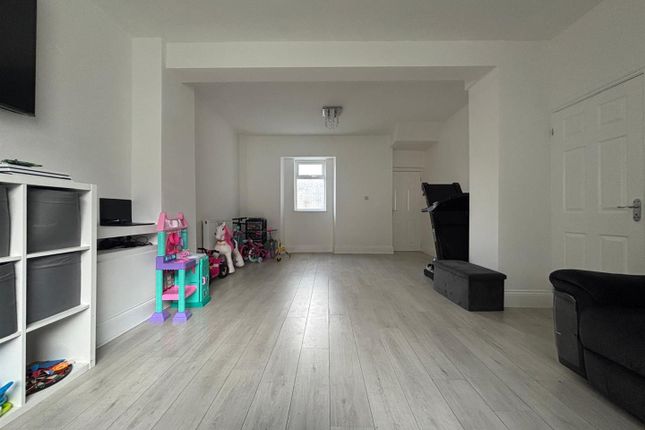 61, Swansea Road, Llanelli photo 3