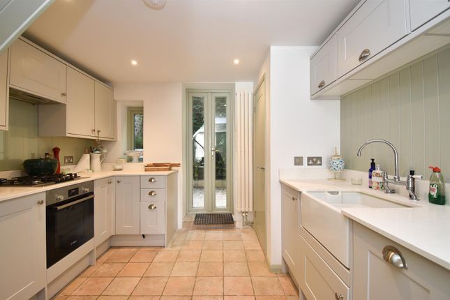 3-bed semi-detached on 19, Rock-A-Nore Road, Hastings, £350,000