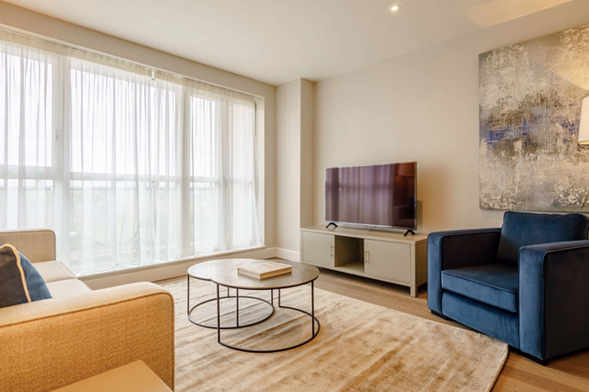 Thumbnail Flat to rent in Westferry Road, Canary Wharf, London