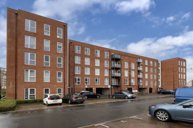 Flat for sale in Lambert Court, 1 Strong Drive, Basingstoke, Hampshire