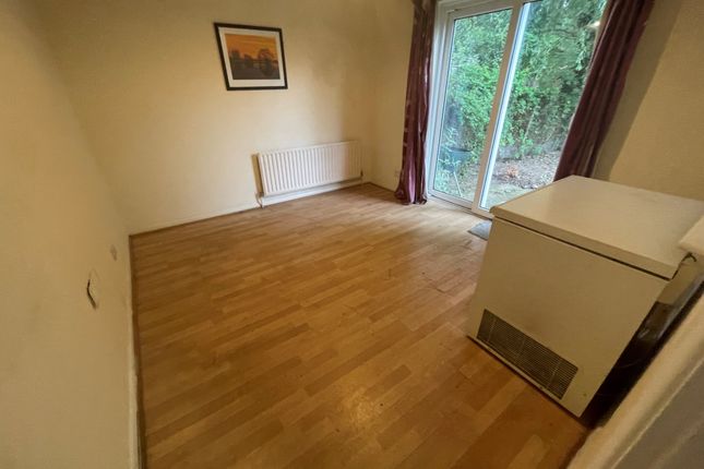 6, Longbourne Green, Farncombe photo 5