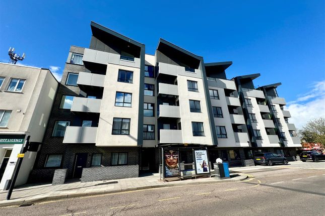 Flat to rent in London Road, Southend-On-Sea