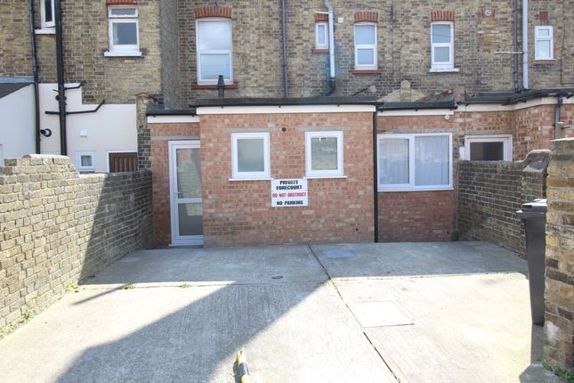 Flat to rent in York Street, Broadstairs, Thanet