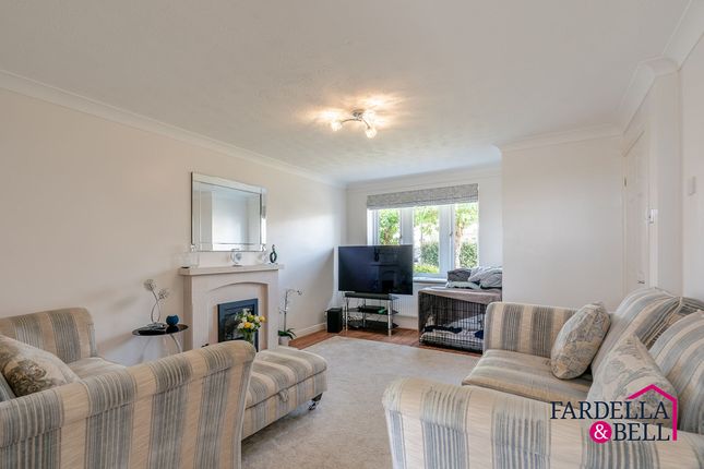 19 School House Fold, Burnley photo 3