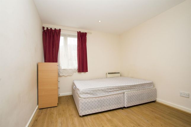 4, Rambler Court, Hendon photo 4