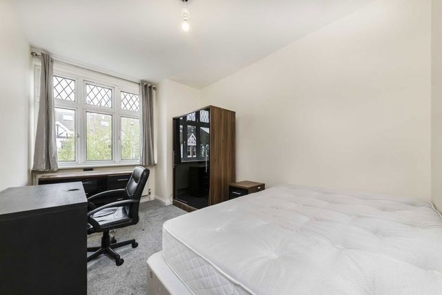 6B, Glenroy Street, London photo 2