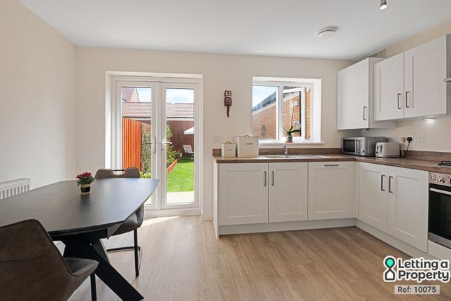 25, Hawthorn Drive, Norwich photo 4