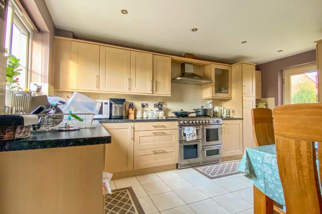69, Greenhaze Lane, Great Cambourne, Cambridge photo 2