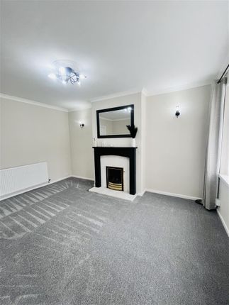 3, Lovell Drive, Hyde photo 3