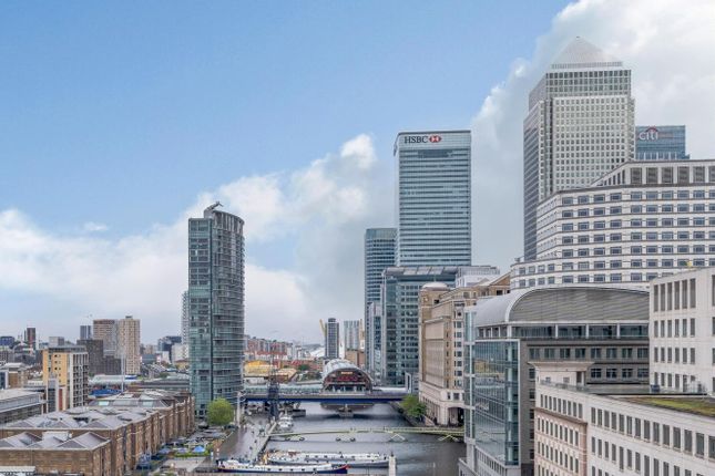 Thumbnail Flat to rent in Canary Riverside, Westferry Circus, Canary Wharf