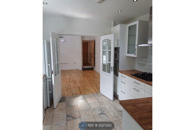 Kitchen Through To Dinning Room