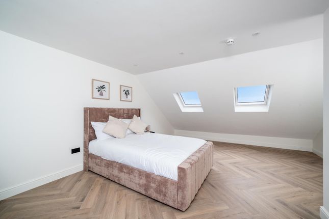 9, Stockport Road, London photo 3