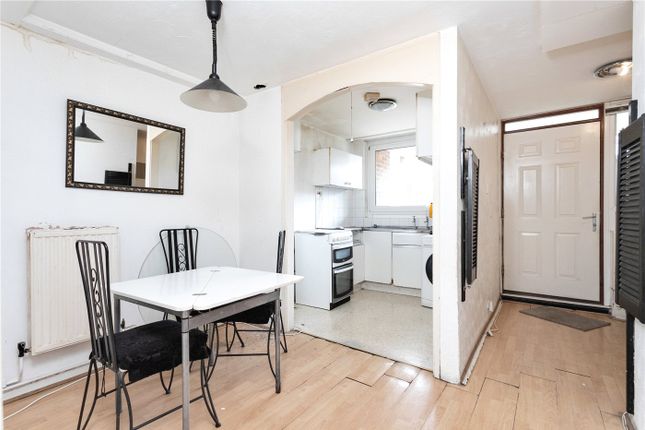 Flat for sale in Hindrey Road, London