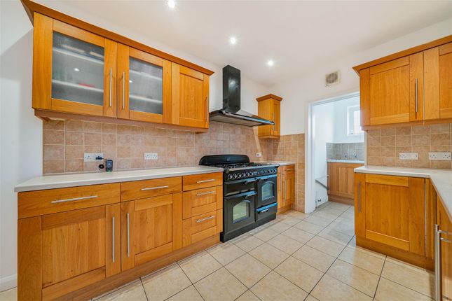 30, Crofton Lane, Orpington photo 4