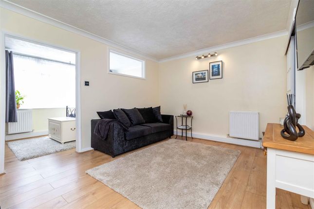 1 Becket Court, Rectory Road, Worthing photo 4