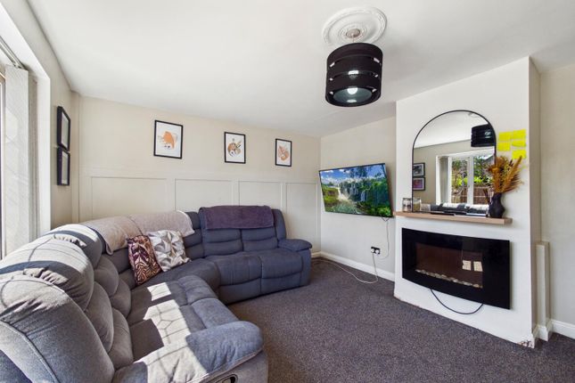 43, Cromwell Road, Castleford photo 3