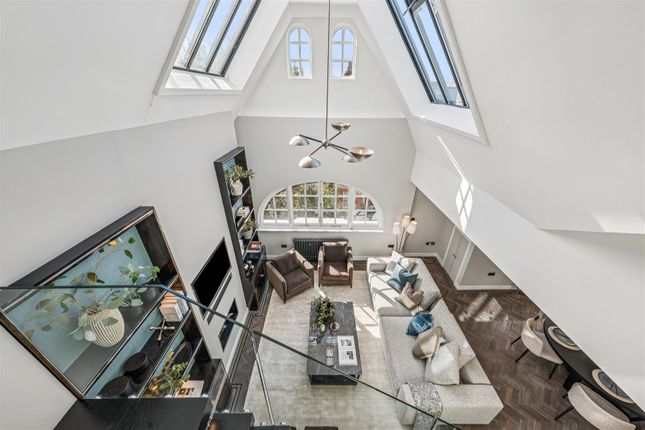 3-bed flat on Flat 15, St. Loo Court, St. Loo Avenue, London, £2,900,000