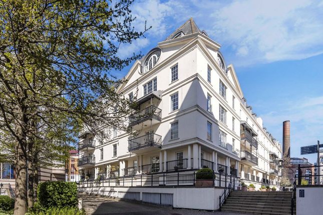 3-bed flat on 51, Carlyle Court, London, £850,000