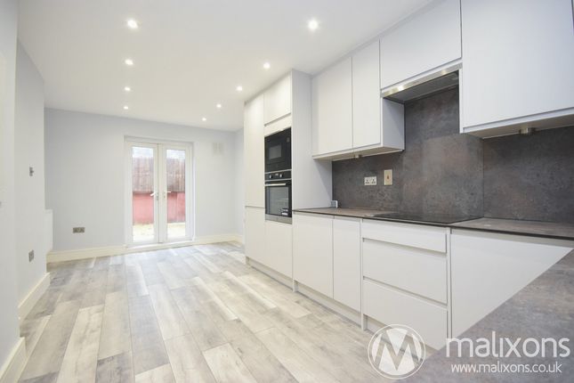 Thumbnail Detached house for sale in West Square, London