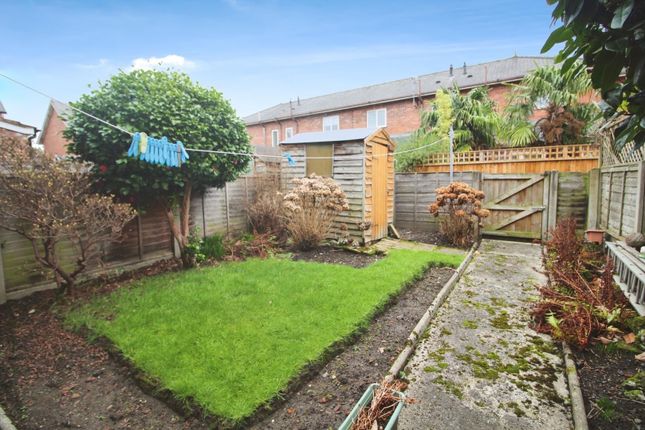 5, Queenhill Road, Manchester photo 2