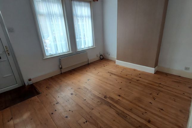 28, Gladstone Road, Folkestone photo 2