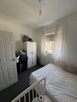 669b, High Road, Ilford photo 5