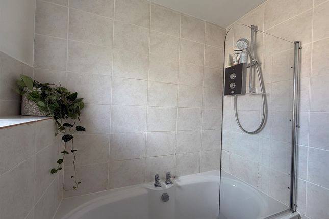 10, Bullfinch Close, Cullompton photo 4