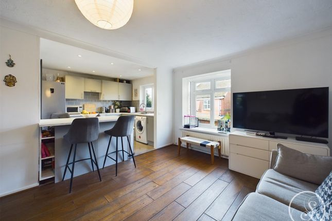 47, Kingfisher Way, Leeds photo 2