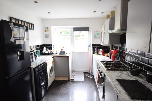 27, Commercial Street, New Tredegar photo 5