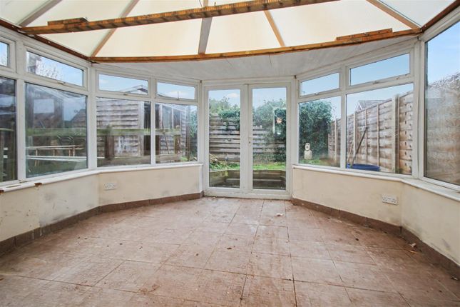 11, Clare Drive, Kettering photo 3