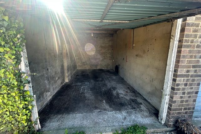 Broadwood Lane, Newport photo 2