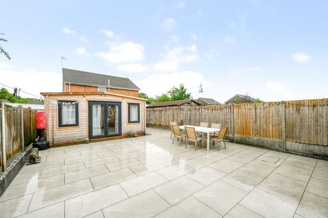 18, Langney Drive, Kingsnorth photo 3