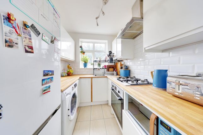 9, Barnesdale Crescent, Orpington photo 3