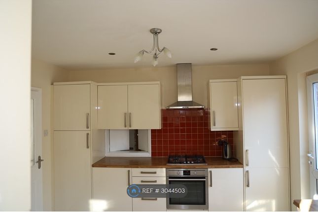 Knights Way, Emmer Green, Reading photo 5