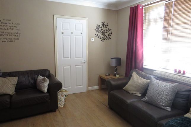25, Manor Road, SHEFFIELD photo 4