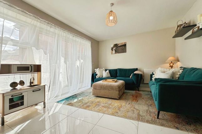 3, Bergerac Road, Newcastle Upon Tyne photo 4