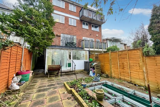 25B, Crescent Rise, Luton photo 2